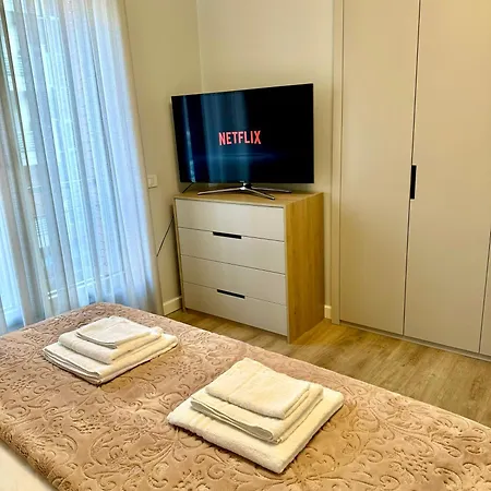 Denis Luxury Delijorgji Apartment *