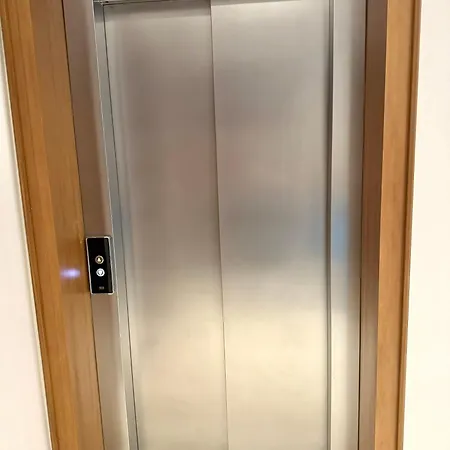 Denis Luxury Delijorgji Apartment Tirana