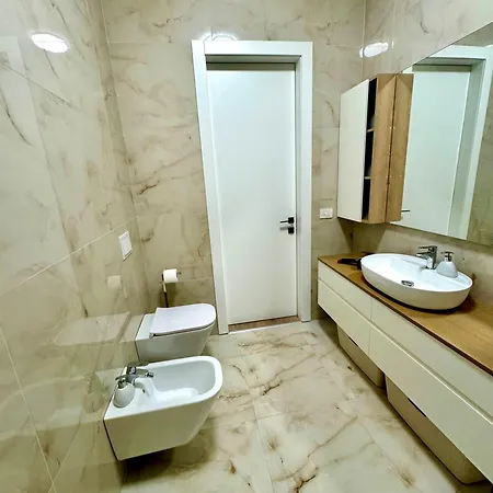 Denis Luxury Delijorgji Apartment Tirana