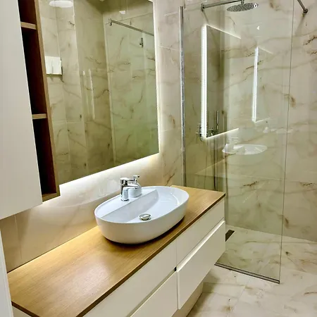 Apartment Denis Luxury Delijorgji Tirana