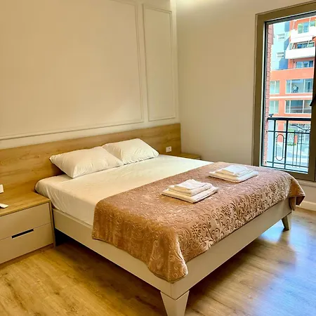 Denis Luxury Delijorgji *